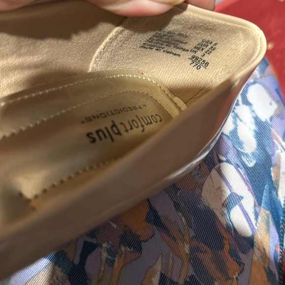 NWOT Comfort Plus by Predictions Nude High Heels - Picture 8 of 8